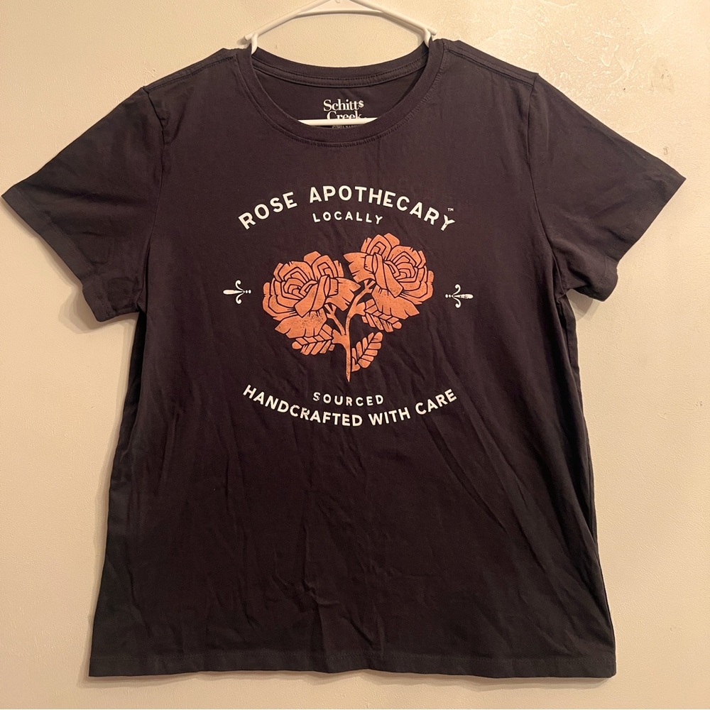 Schitt’s Creek T-Shirt Medium